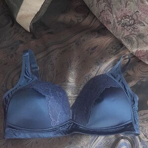 🌺GLORIA VANDERBILT Elegant Blue Lace Women's Bra